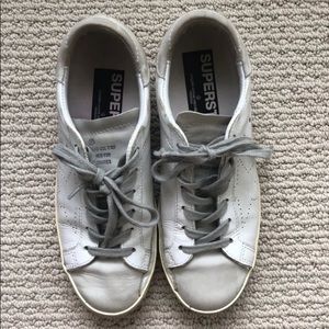 Golden Goose superstar size 8